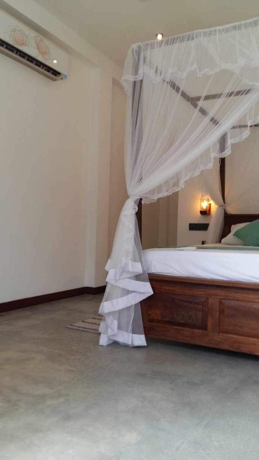 New Ocean Breeze Madiha Hotel Matara Bagian luar foto