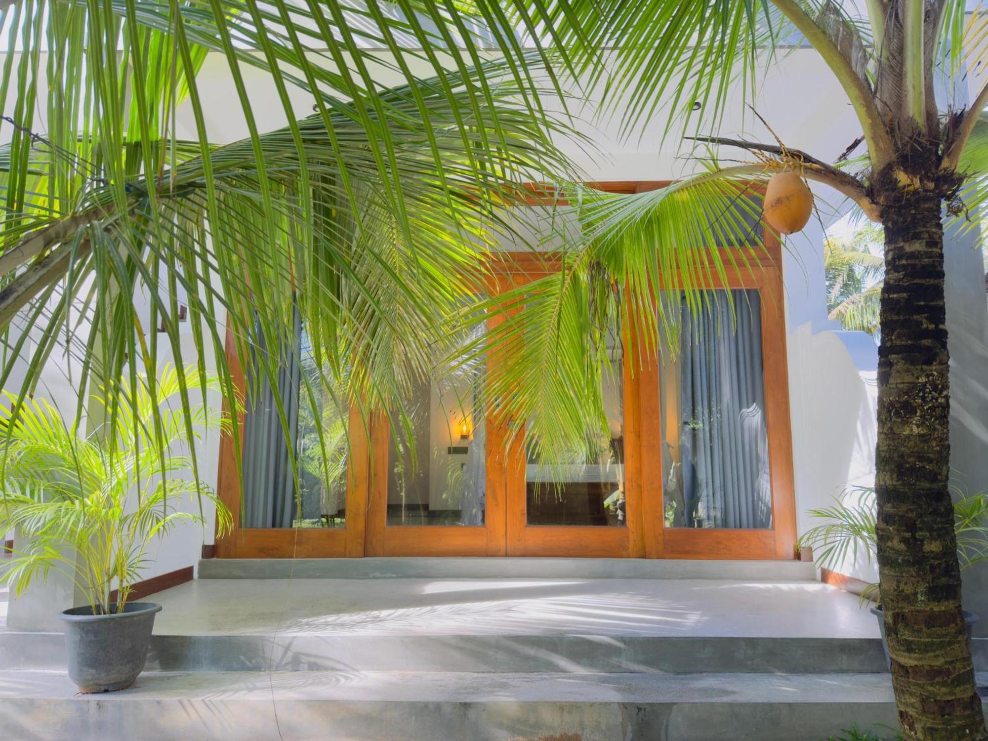 New Ocean Breeze Madiha Hotel Matara Bagian luar foto