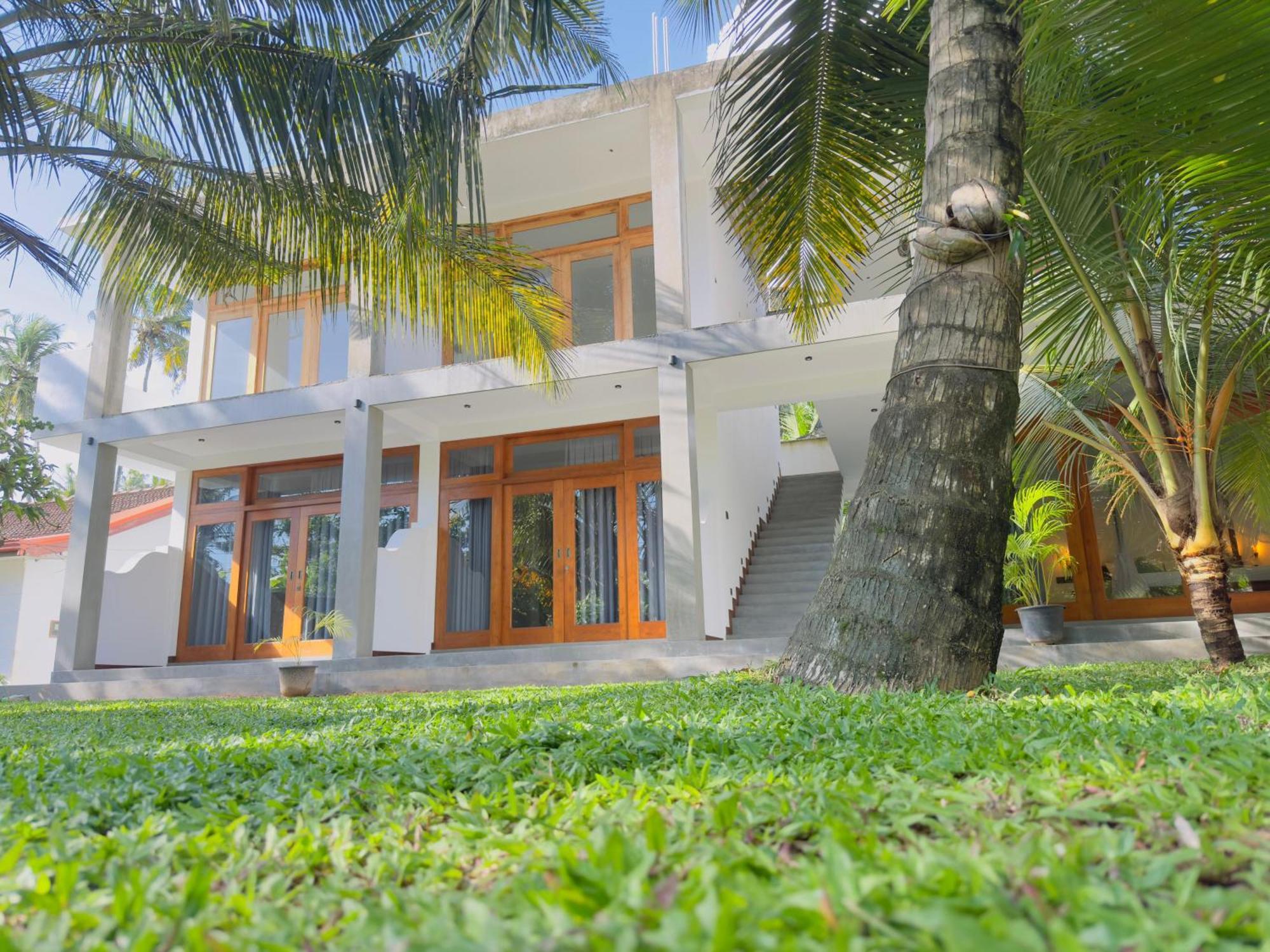 New Ocean Breeze Madiha Hotel Matara Bagian luar foto
