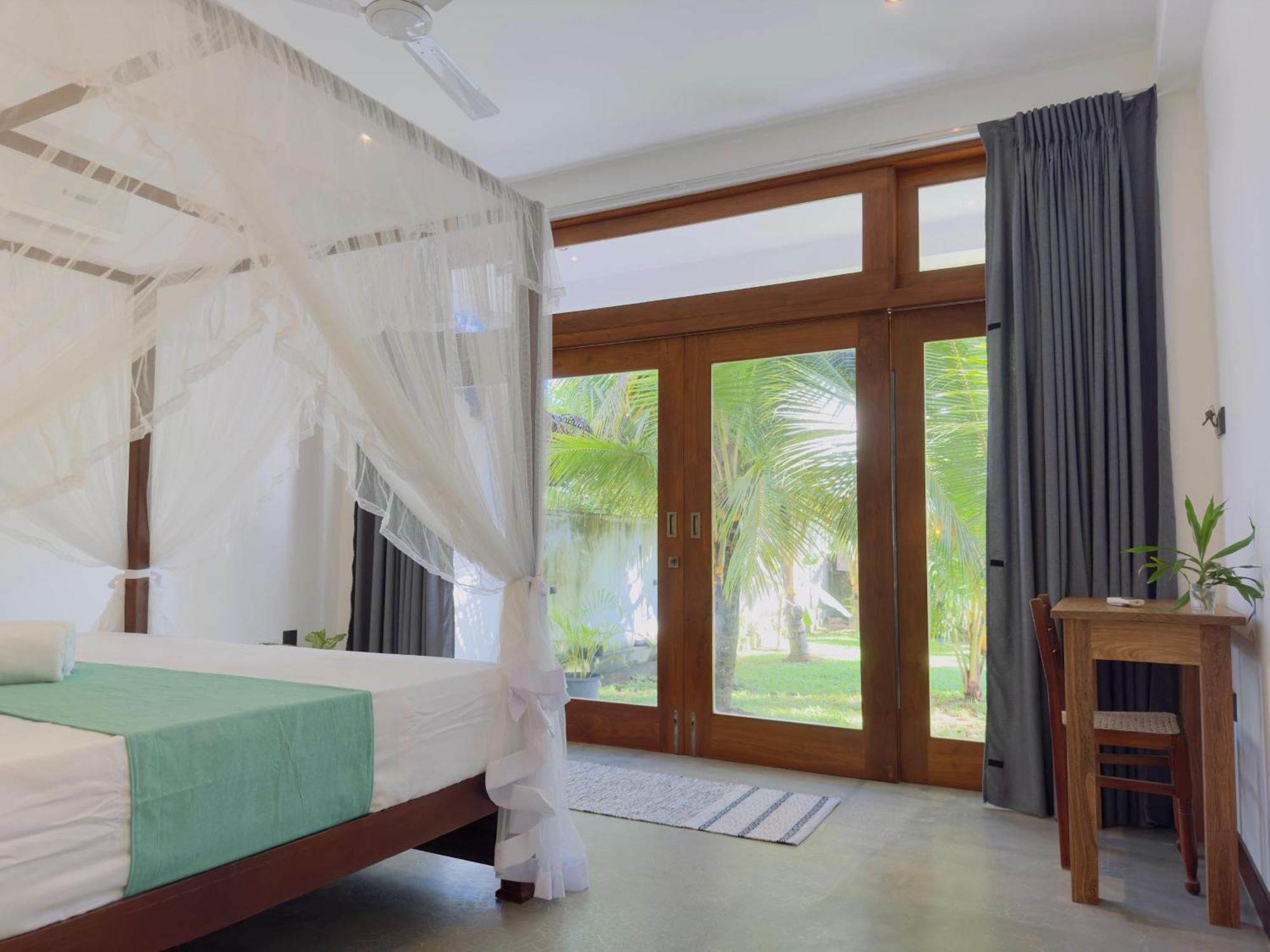 New Ocean Breeze Madiha Hotel Matara Bagian luar foto
